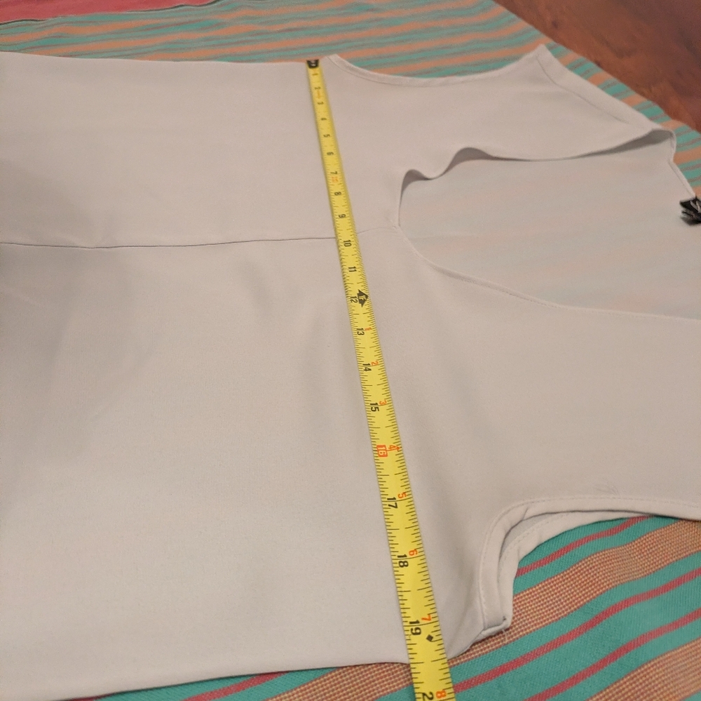 Shinestar Sleeveless Gray Blouse - Picture 4 of 5